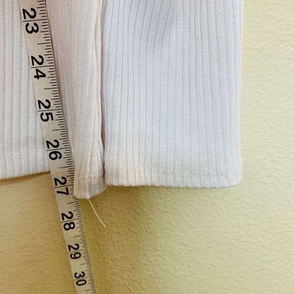 3/$35 Inc Plus Size Ribbed-Knit Puff-Sleeve Top Size 2X White Stretch Fitted - Picture 9 of 12